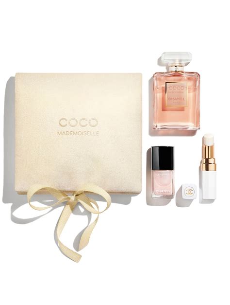 holt renfrew chanel rouge coco|CHANEL The Pouch For A Natural Look: Eau De Parfum, Rouge .